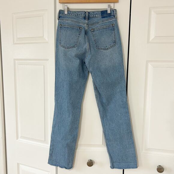 Abercrombie & Fitch 90s Mid Rise Straight Jeans Light Wash Size 26 Regular - Picture 11 of 11